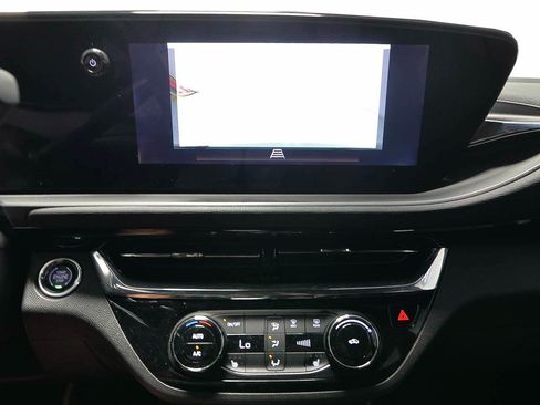 Used 2025 Buick Envista Sport Touring w/ Convenience I Package FWD image 14