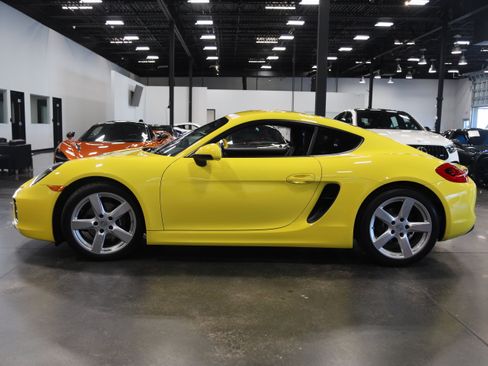 Used 2015 Porsche Cayman RWD image 9