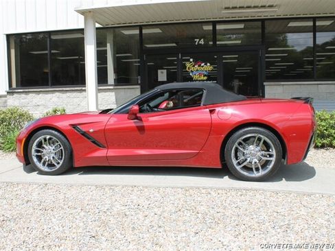 Used 2014 Chevrolet Corvette Stingray Convertible w/ 3LT Preferred Equipment Group RWD image 4