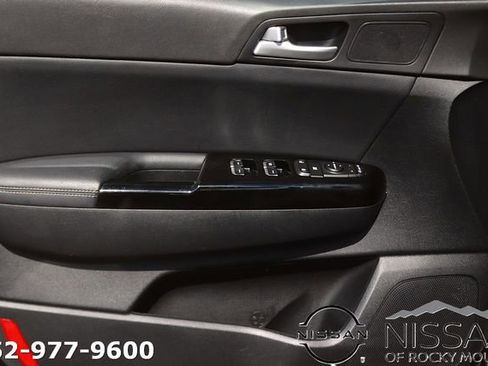 Used 2021 Kia Sportage S w/ S FWD Premium Package image 9