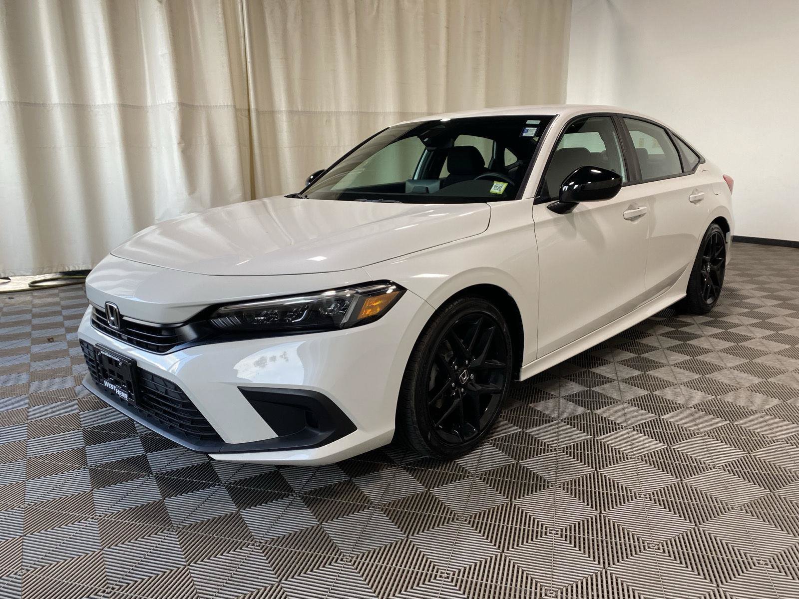 Used 2024 Honda Civic Sport image 3