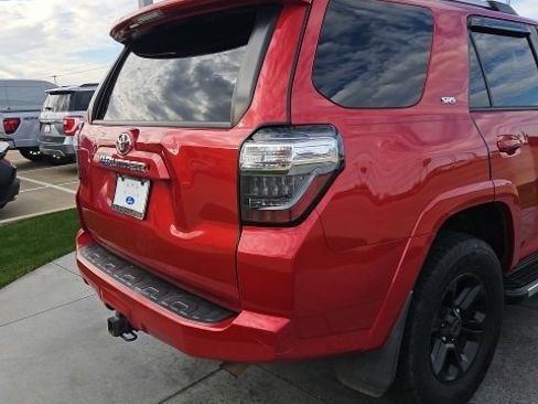 Used 2020 Toyota 4Runner SR5 w/ Phone Cable & Charge Package image 19