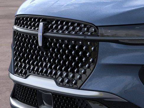 New 2026 Lincoln Nautilus Reserve AWD/4WD image 17