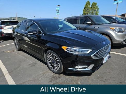 Used 2018 Ford Fusion Titanium AWD/4WD image 2