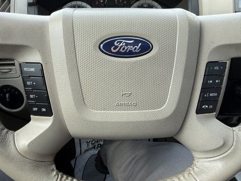 Used 2009 Ford Escape XLT AWD/4WD image 37