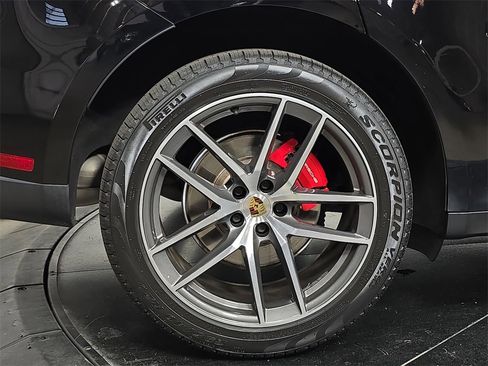 Used 2023 Porsche Macan S image 29