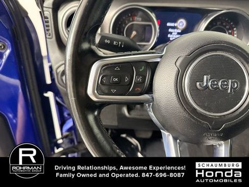 Used 2020 Jeep Wrangler Unlimited Sahara AWD/4WD image 11