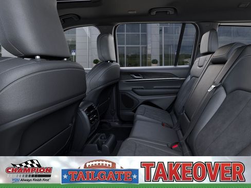 New 2026 Jeep Grand Cherokee L 4WD image 23