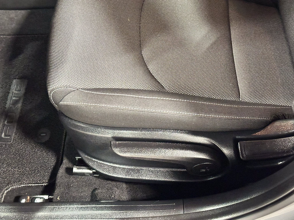 Used 2023 Kia Forte LXS FWD image 20