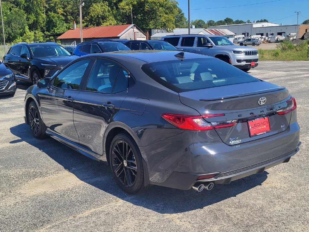Used 2026 Toyota Camry SE FWD image 5