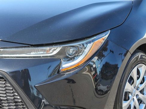 Used 2020 Toyota Corolla LE image 4