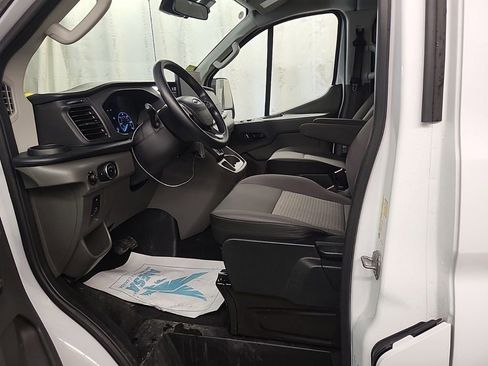 Used 2025 Ford Transit 350 XLT image 7