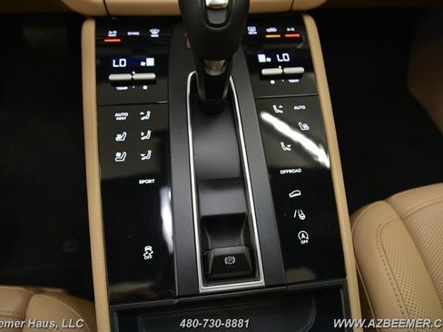 Used 2023 Porsche Macan image 29