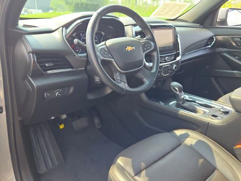 Used 2023 Chevrolet Traverse High Country image 24