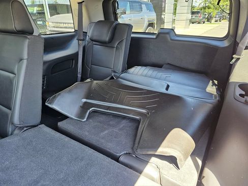 Used 2019 Chevrolet Tahoe LT AWD/4WD image 18