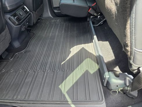 Used 2023 Ford F150 Lariat AWD/4WD image 33