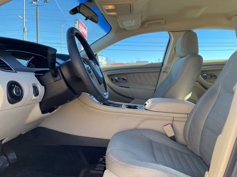 Used 2014 Ford Taurus SE image 12