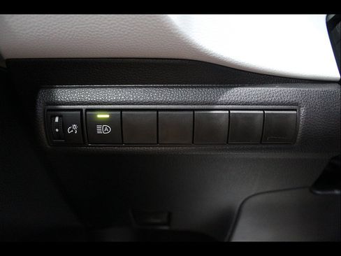 Used 2025 Toyota Corolla SE FWD image 28
