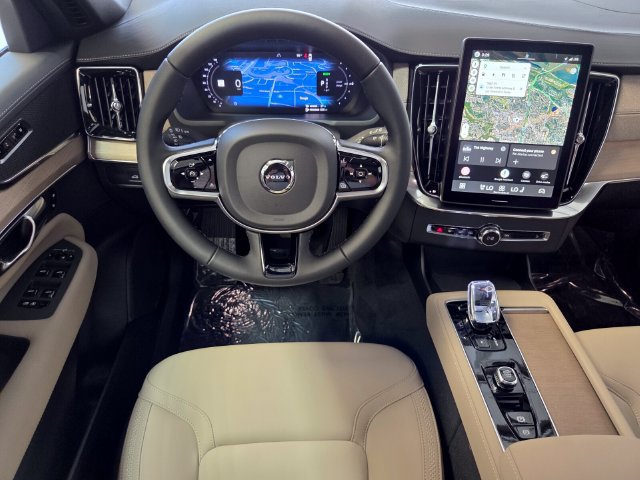 New 2026 Volvo XC90 T8 Plus w/ Protection Package Premier AWD/4WD image 16