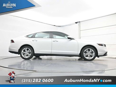 Used 2023 Honda Accord LX image 30