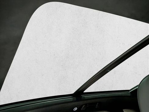 Used 2023 Bentley Bentayga image 16