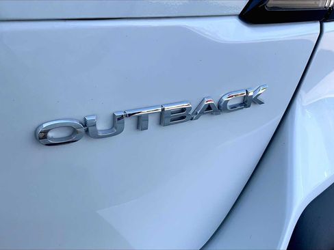 Certified 2025 Subaru Outback Limited AWD/4WD image 11