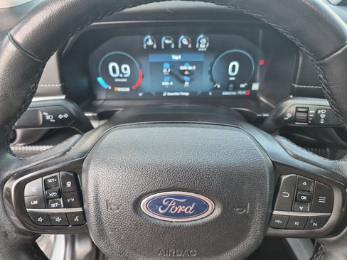 Used 2024 Ford Ranger Lariat w/ Trailer Tow Package image 29