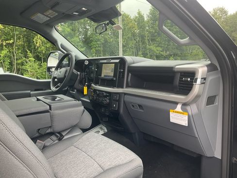 New 2026 Ford F250 XL w/ STX Appearance Package AWD/4WD image 11