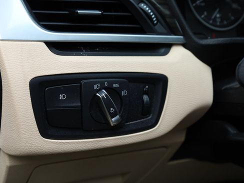 Used 2017 BMW X1 xDrive28i w/ Premium Package image 27