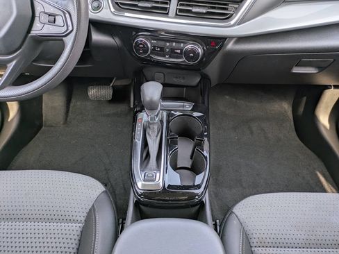 Used 2025 Chevrolet Trax LT FWD image 20
