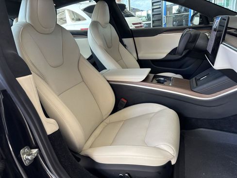 Used 2022 Tesla Model S AWD/4WD image 13
