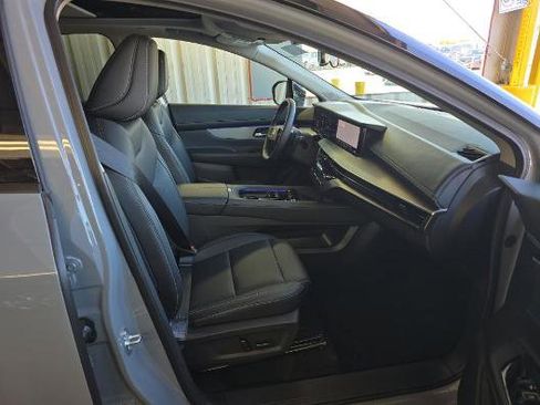 Used 2025 Nissan Murano SL AWD/4WD image 9
