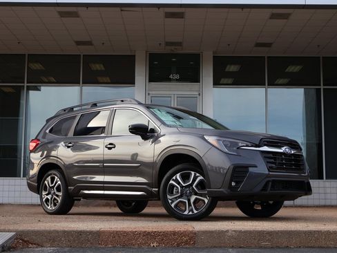 New 2026 Subaru Ascent Limited image 2