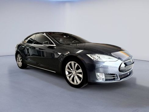 Used 2015 Tesla Model S 85D AWD/4WD image 2