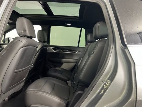 Used 2025 Cadillac XT6 Premium Luxury image 29