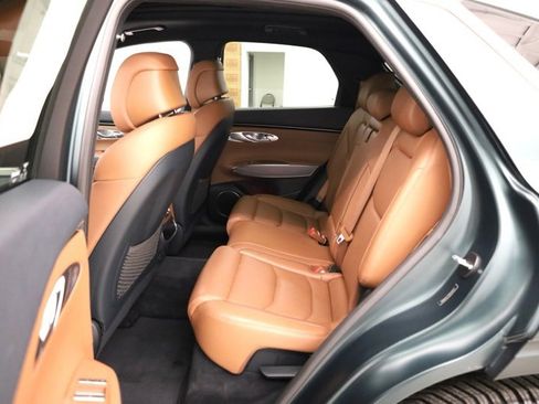 Used 2024 Genesis GV70 2.5T w/ Advanced Package image 37