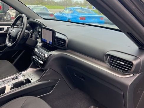 Used 2020 Ford Explorer XLT w/ Comfort Package AWD/4WD image 57