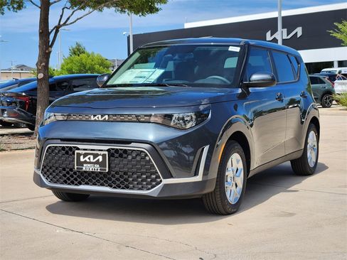 New 2025 Kia Soul S image 2
