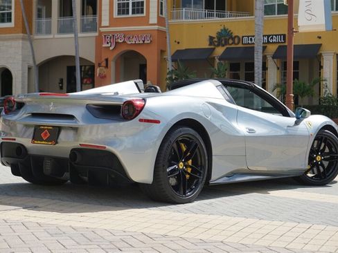 Used 2018 Ferrari 488 Spider RWD image 34
