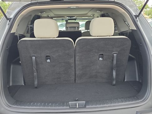Certified 2022 Kia Sorento S w/ Panoramic Sunroof Package AWD/4WD image 10