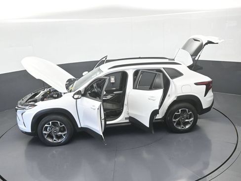Used 2024 Chevrolet Trax LT FWD image 60