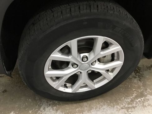 Used 2022 Jeep Grand Cherokee Limited AWD/4WD image 4