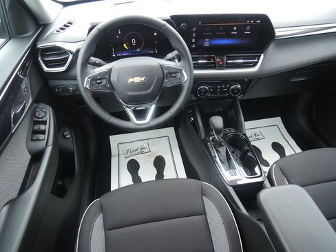 Used 2026 Chevrolet TrailBlazer LT w/ Convenience Package image 11