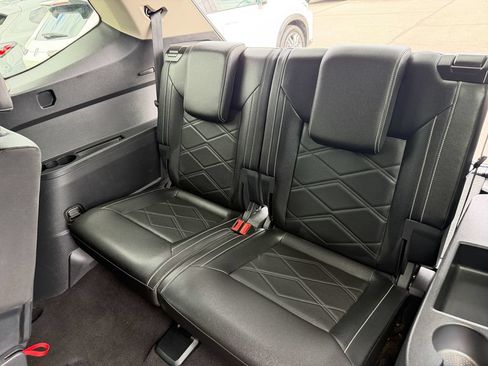 Used 2025 Volkswagen Atlas SE AWD/4WD image 27