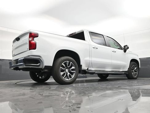 Used 2022 Chevrolet Silverado 1500 LT RWD image 24