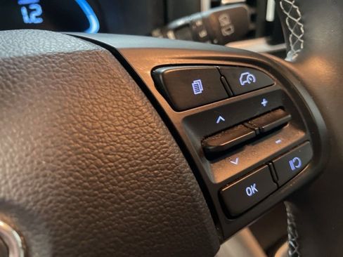 Certified 2023 Hyundai Venue SEL image 23