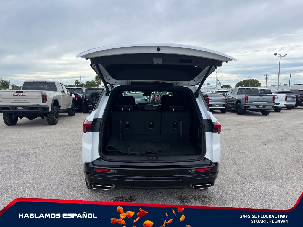 Used 2025 Buick Enclave Sport Touring w/ Super Cruise Package FWD image 17
