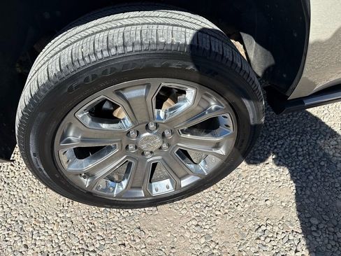 Used 2015 GMC Yukon Denali w/ Premium Package image 34