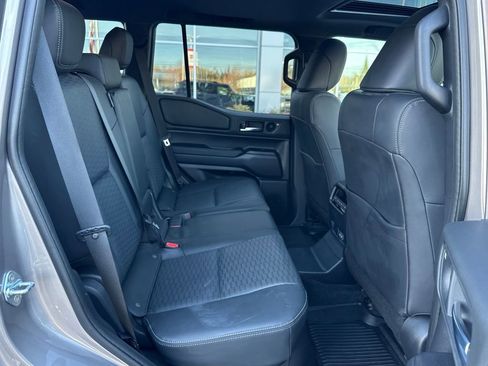 Used 2025 Toyota Land Cruiser image 15