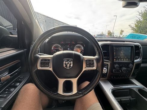 Used 2017 RAM 1500 Laramie w/ Convenience Group AWD/4WD image 11